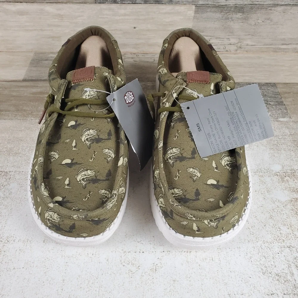 Hey Dude Wally Bass Slip On Loafers Sz 9 Fishing Fish Print Loafer Shoes